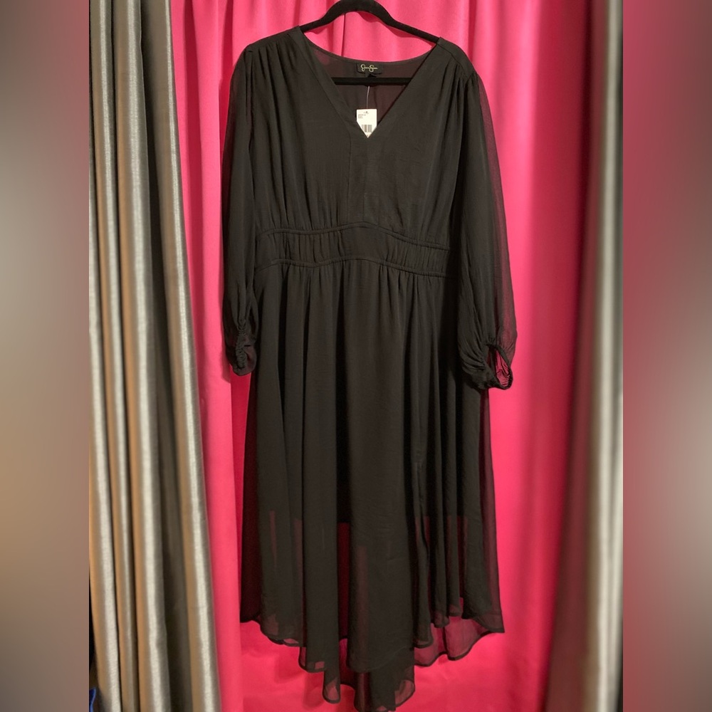 Brand: Jessica Simpson
Size: 2X, PTP- 22.5”, Length- 50.5” (front) 
Color: Black